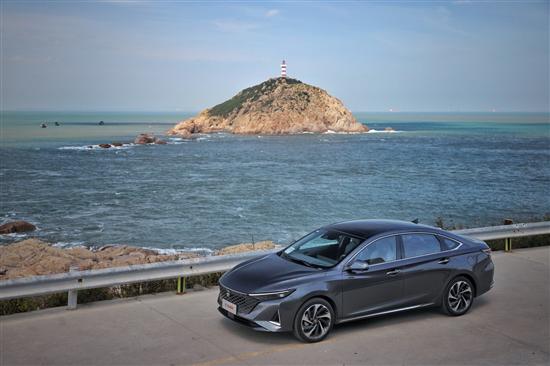 10万级轻奢家轿 试驾长安锐程Plus