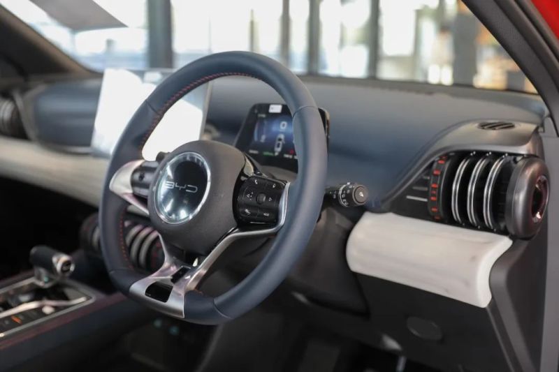 约合人民币21.8万 元PLUS标准续航版泰国上市