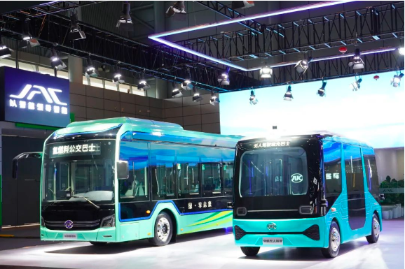 安凯“新能源”+“智能网联”组合亮相合肥国际新能源汽车展 安凯“新能源”+“智能网联”组合亮相合肥国际新能源汽车展