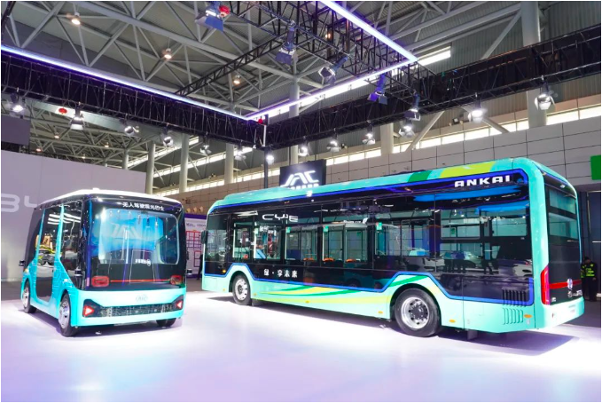 安凯“新能源”+“智能网联”组合亮相合肥国际新能源汽车展 安凯“新能源”+“智能网联”组合亮相合肥国际新能源汽车展