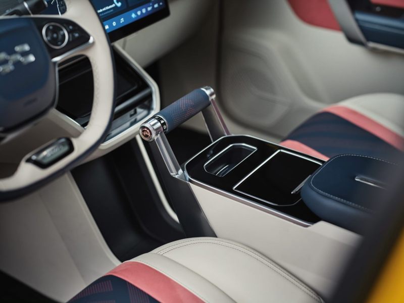 独家:U5右舵版明年英国推出 U6将12月欧洲销售 独家:U5右舵版明年英国推出 U6将12月欧洲销售