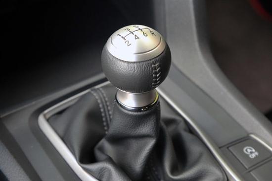 两厢思域手动挡虽然是高配 但劝你别倔强