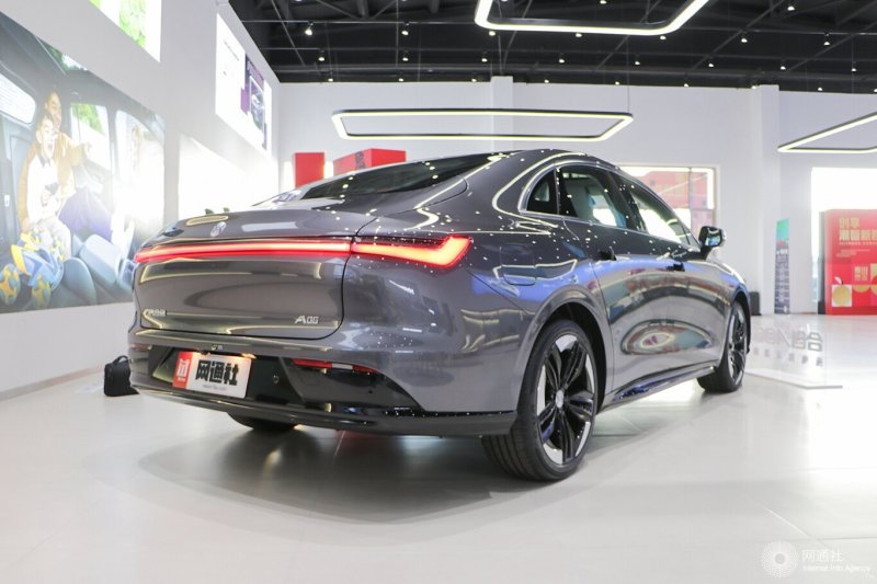 不止免高速费 限时购买粤牌合创A06还有多重福利