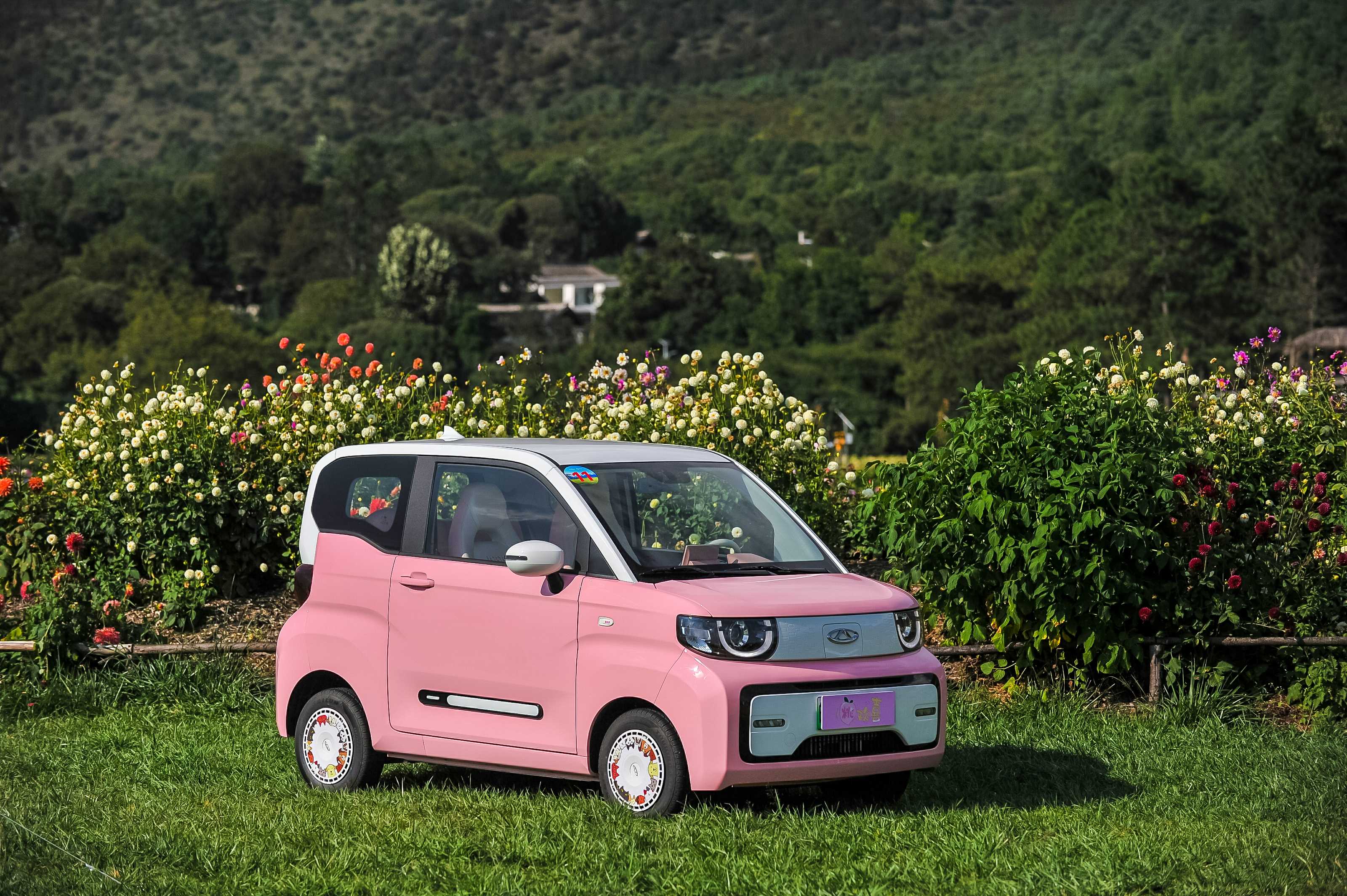 至高8000元大礼包 奇瑞QQ冰淇淋送给女神的三八约“惠”大礼包