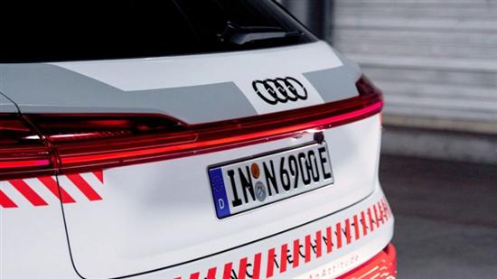 或更名Q8 e-tron 奥迪全新e-tron原型车官图 或更名Q8 e-tron 奥迪全新e-tron原型车官图