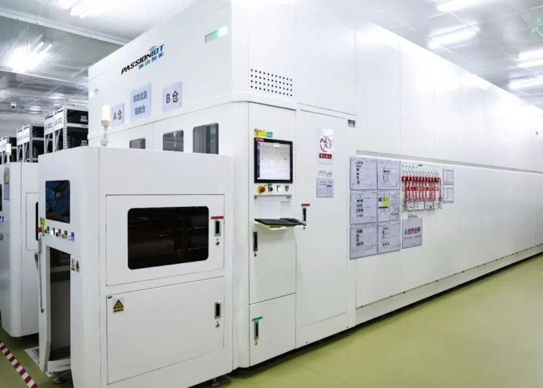 智造范式革命，新能源汽车全产业链技术耦合重塑百年生产逻辑