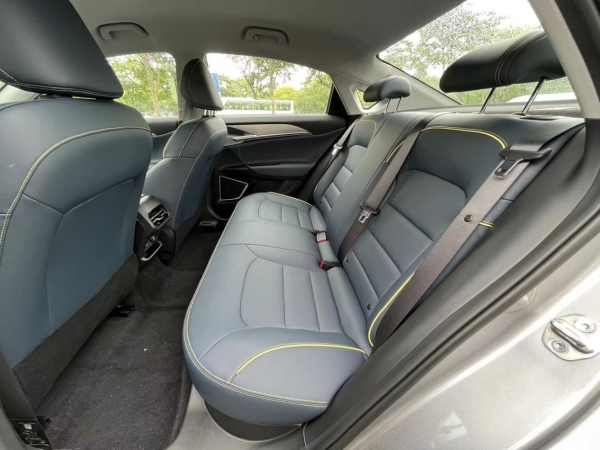 试驾吉利几何G6:舒适如丝,智能如斯 试驾吉利几何G6:舒适如丝,智能如斯