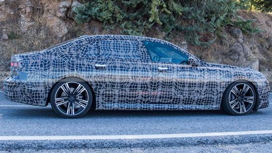新BMW 7系内饰图片曝光 科技氛围浓郁 