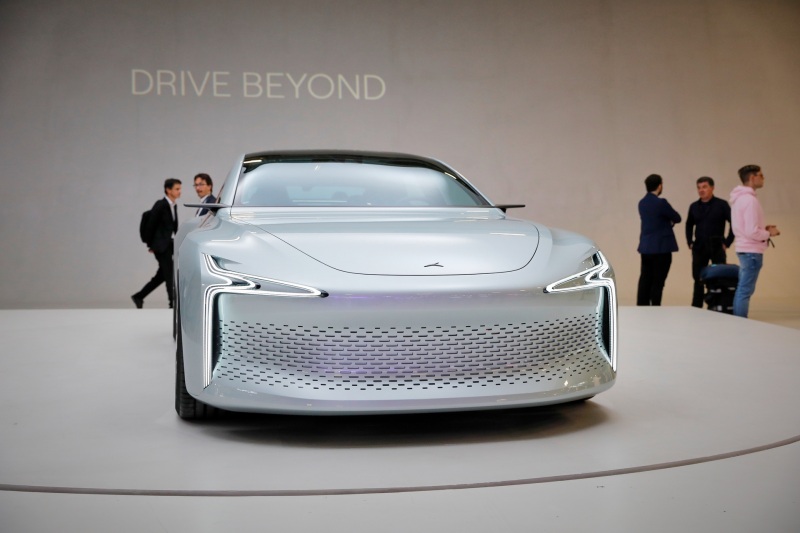 Hopium Machina Vision氢能源汽车亮相巴黎车展