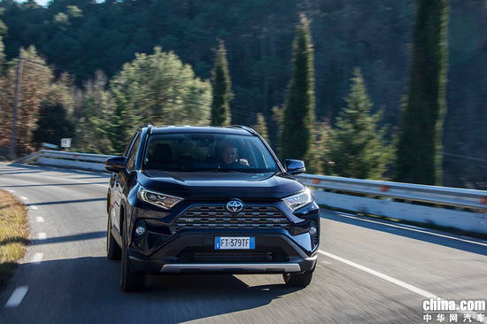 RAV4荣放 2016款 2.5L 自动四驱尊贵 组图