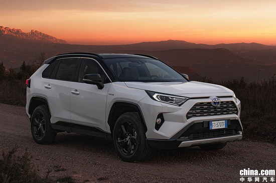 RAV4荣放 2016款 2.5L 自动四驱尊贵 组图