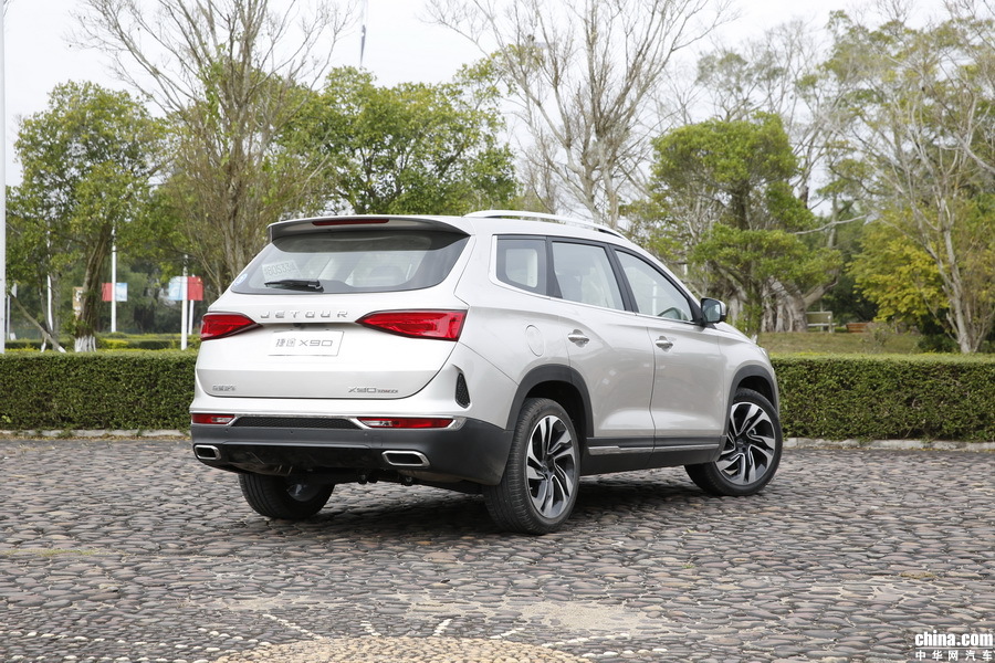 捷途X90 2019款 1.5T 自动尊享型 6座 外观