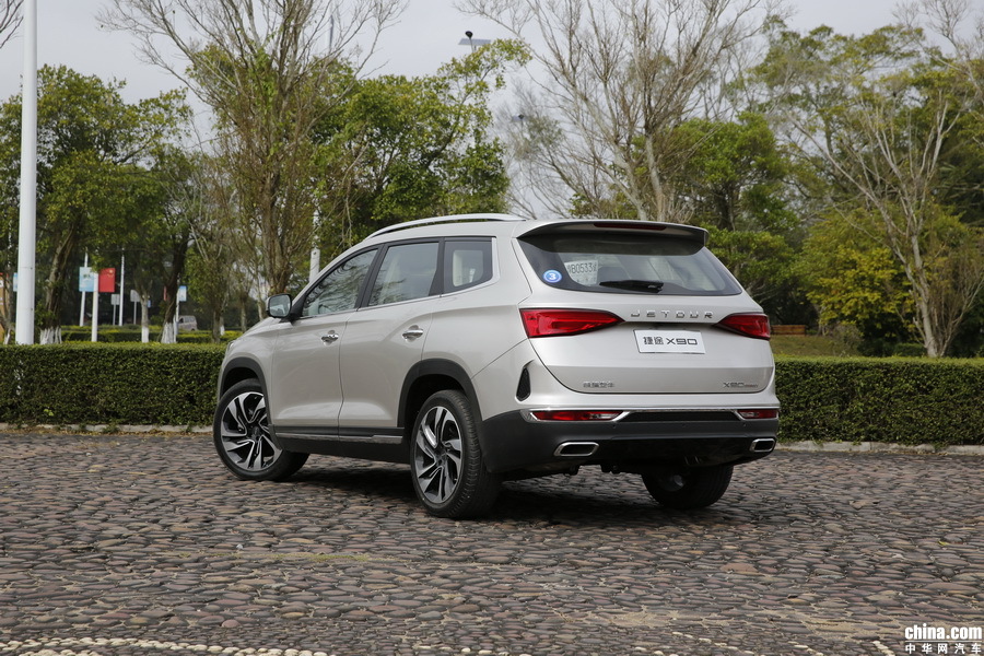 捷途X90 2019款 1.5T 自动尊享型 6座 外观
