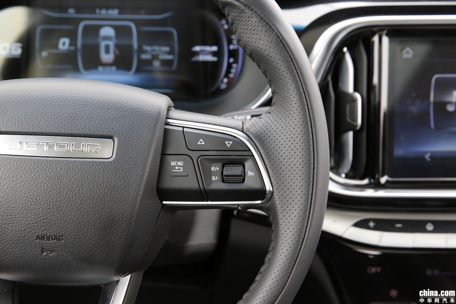 捷途X90 2019款 1.5T 自动尊享型 6座 内饰