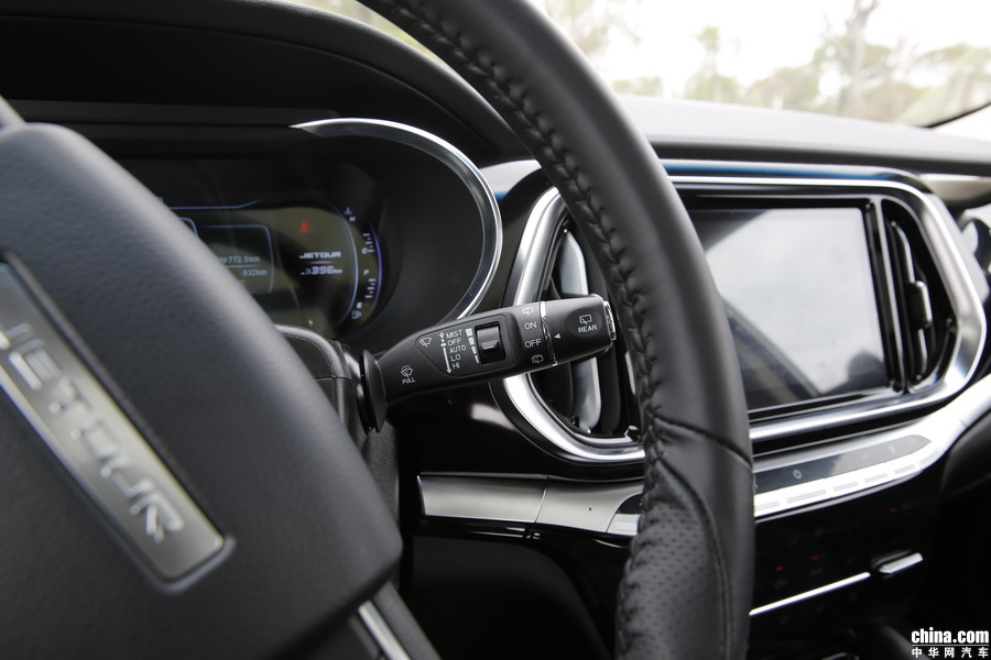 捷途X90 2019款 1.5T 自动尊享型 6座 内饰