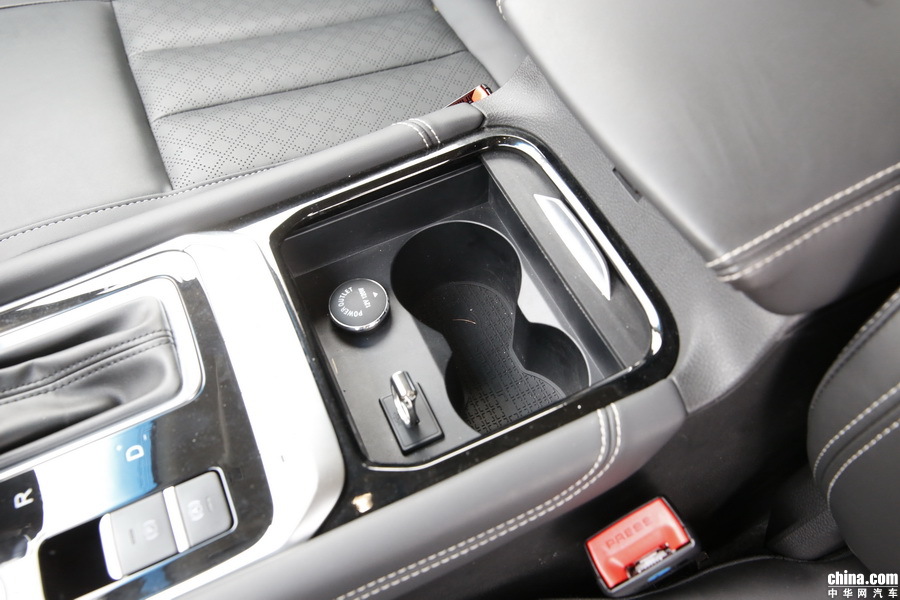 捷途X90 2019款 1.5T 自动尊享型 6座 内饰