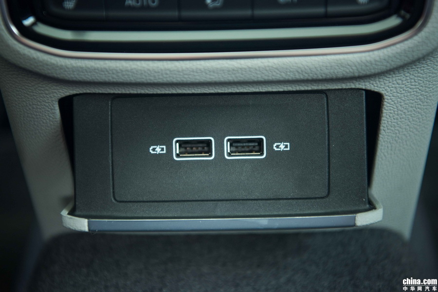 一汽-大众CC 2019款 380TSI 曜颜 内饰