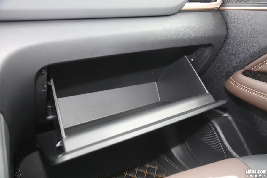 传祺GS5 2019款 270T 自动尊贵 内饰