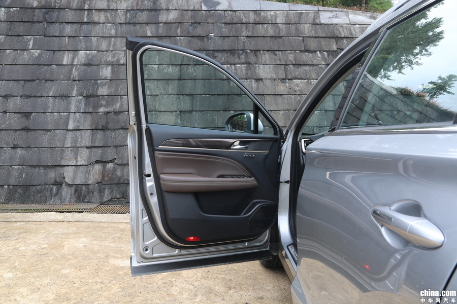 传祺GS5 2019款 270T 自动尊贵 内饰