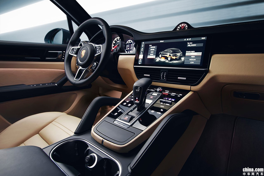 Cayenne 2018款 Turbo 4.0T 组图