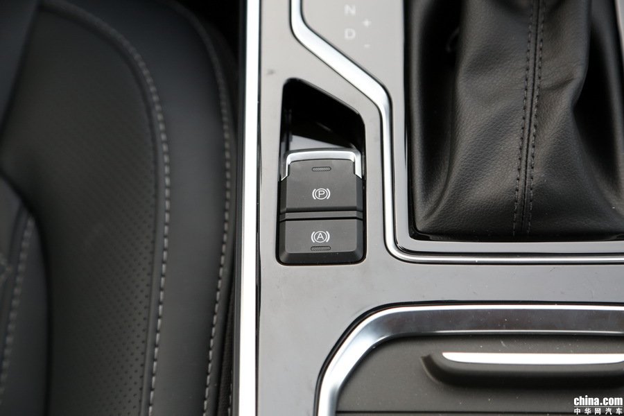 艾瑞泽GX 2018款 1.5T 自动耀色 内饰