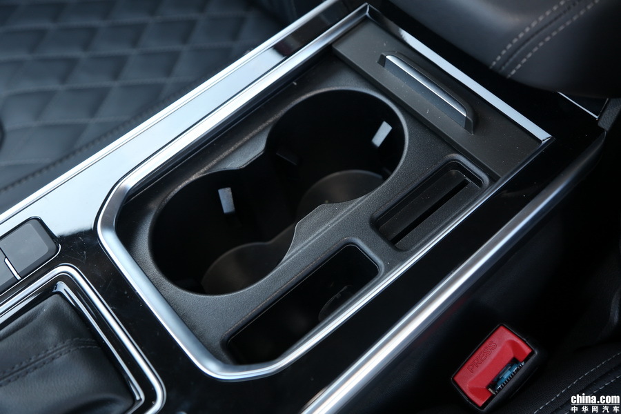 艾瑞泽GX 2018款 1.5T 自动耀色 内饰