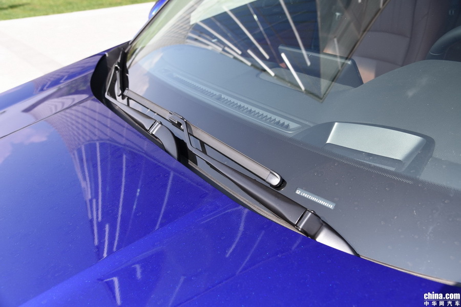 雅阁  2018款 锐·混动 2.0L 锐尊 外观