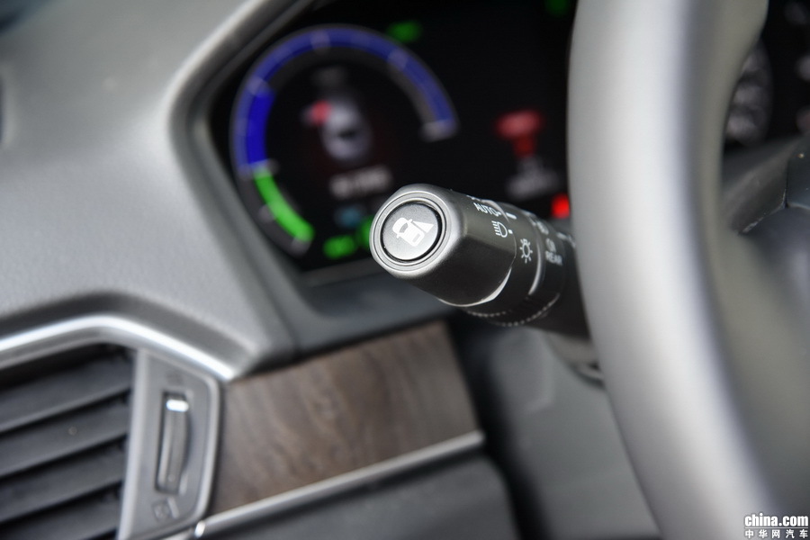 雅阁  2018款 锐·混动 2.0L 锐尊 内饰