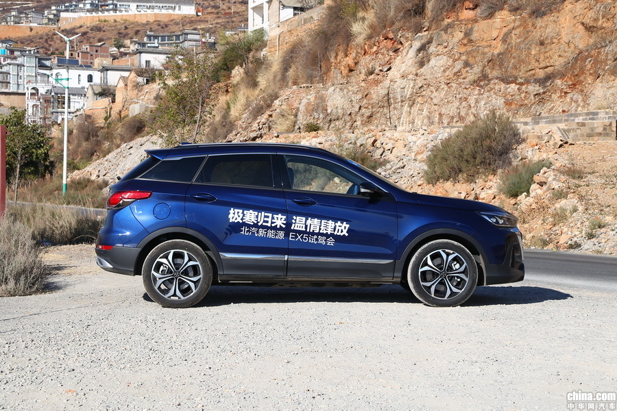 北汽新能源EX5 2019款 悦领版 外观