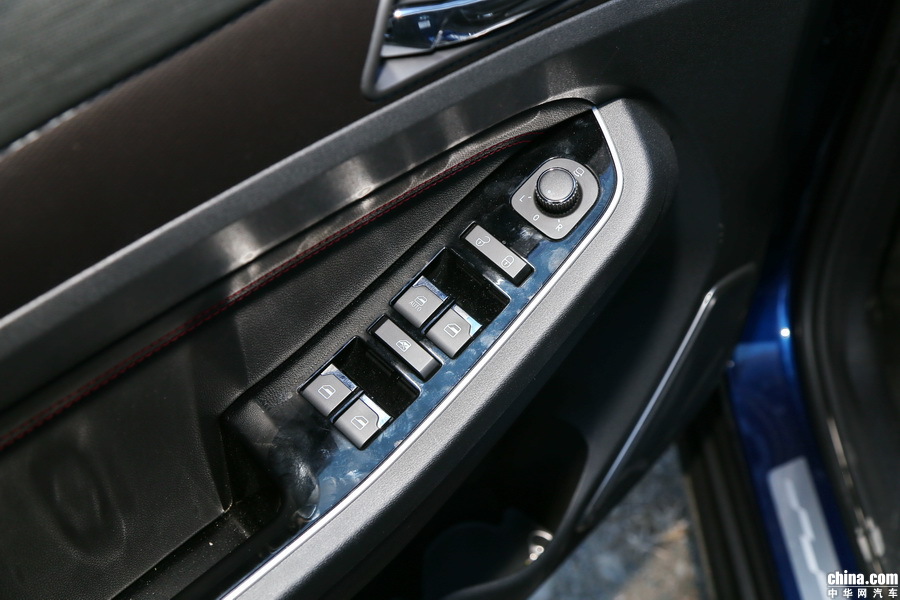 北汽新能源EX5 2019款 悦领版 内饰