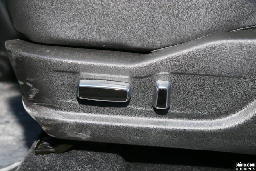 北汽新能源EX5 2019款 悦领版 空间