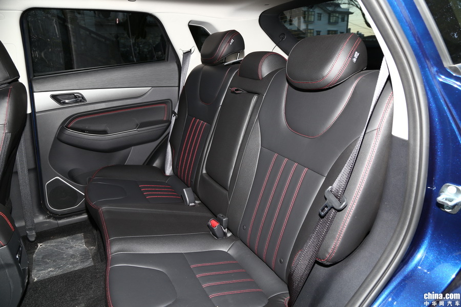 北汽新能源EX5 2019款 悦领版 空间