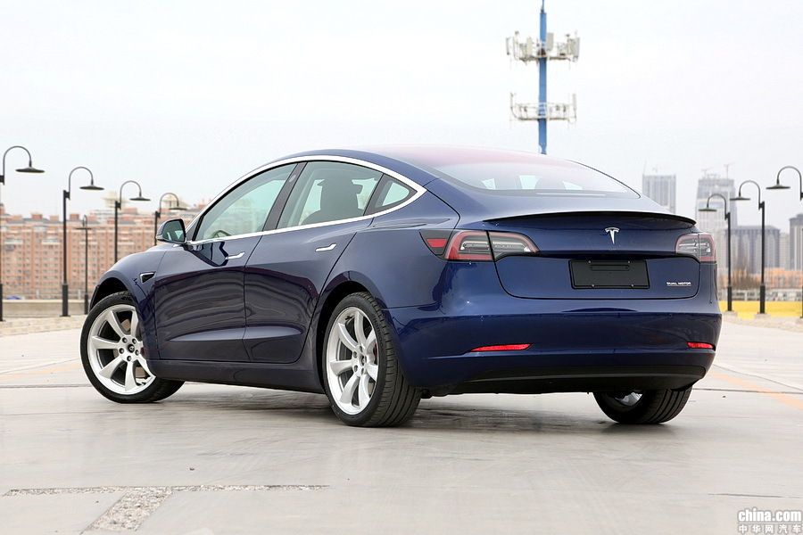 Model 3 2019款 Performance高性能全轮驱动版 外观
