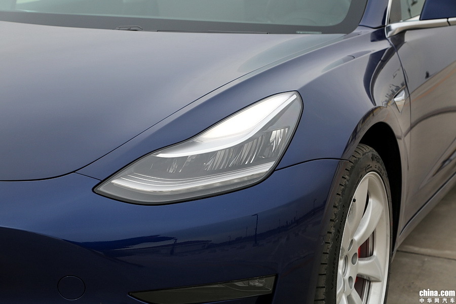 Model 3 2019款 Performance高性能全轮驱动版 外观