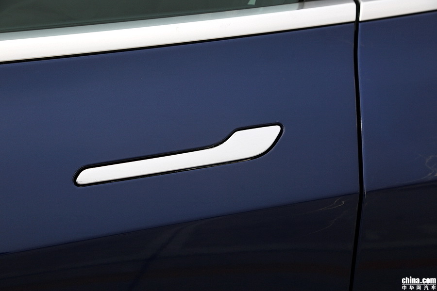 Model 3 2019款 Performance高性能全轮驱动版 外观