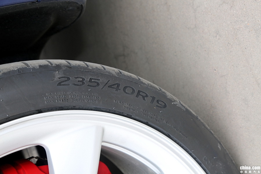 Model 3 2019款 Performance高性能全轮驱动版 外观