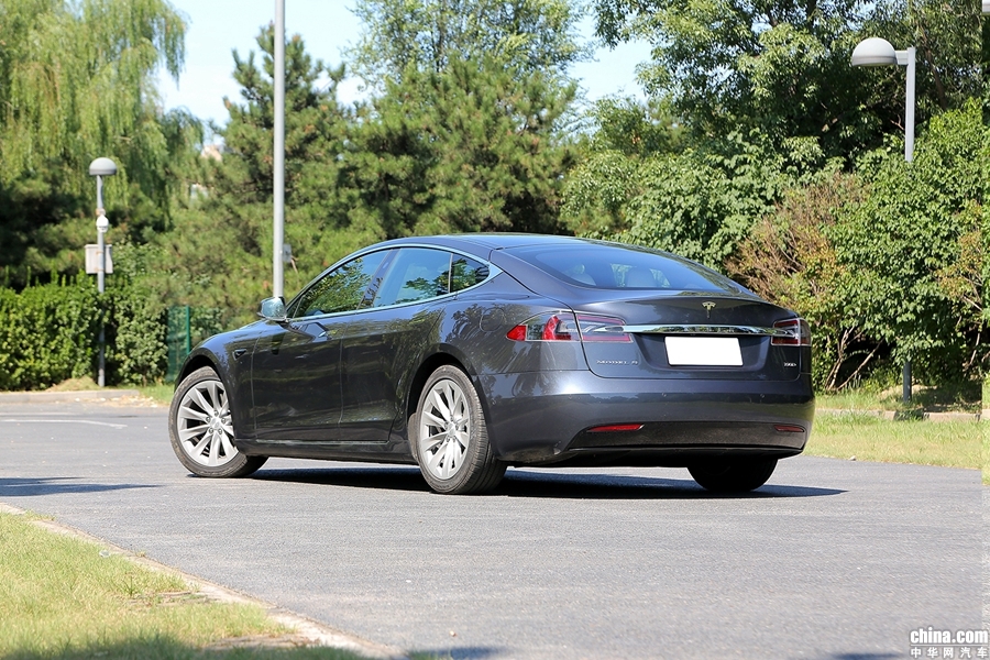 Model S 2017款 改款 100D 外观