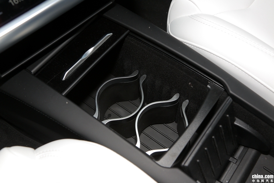 Model S 2017款 改款 100D 内饰