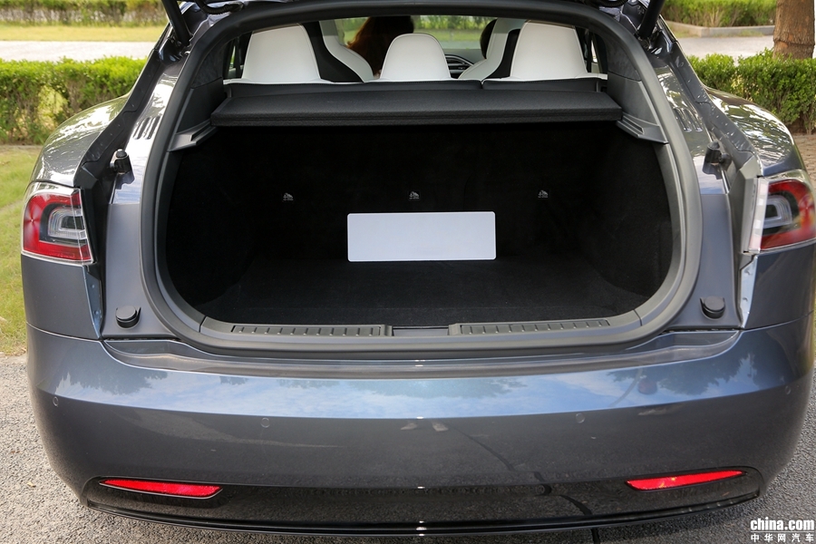 Model S 2017款 改款 100D 空间