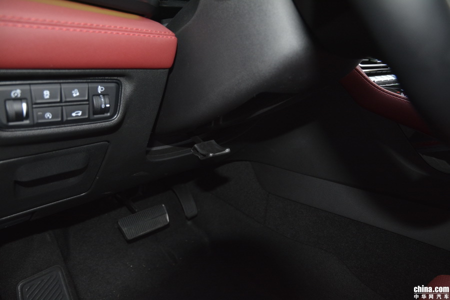 长安CS85 Coupe 2019款 2.0T 智版 内饰