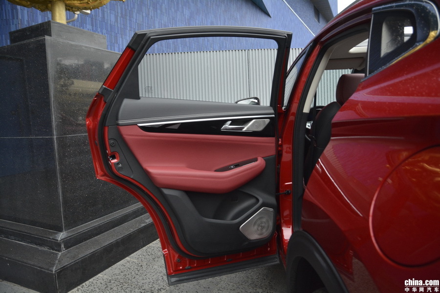 长安CS85 Coupe 2019款 2.0T 智版 空间