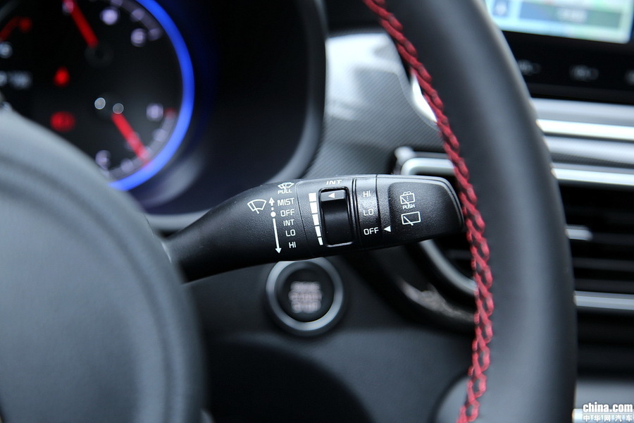 起亚KX5 2019款 1.6T 自动两驱豪华 内饰