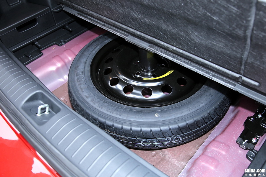 起亚KX5 2019款 1.6T 自动两驱豪华 空间