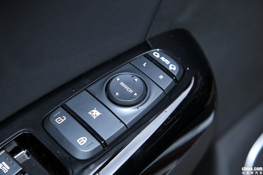 起亚KX5 2019款 1.6T 自动两驱豪华 内饰