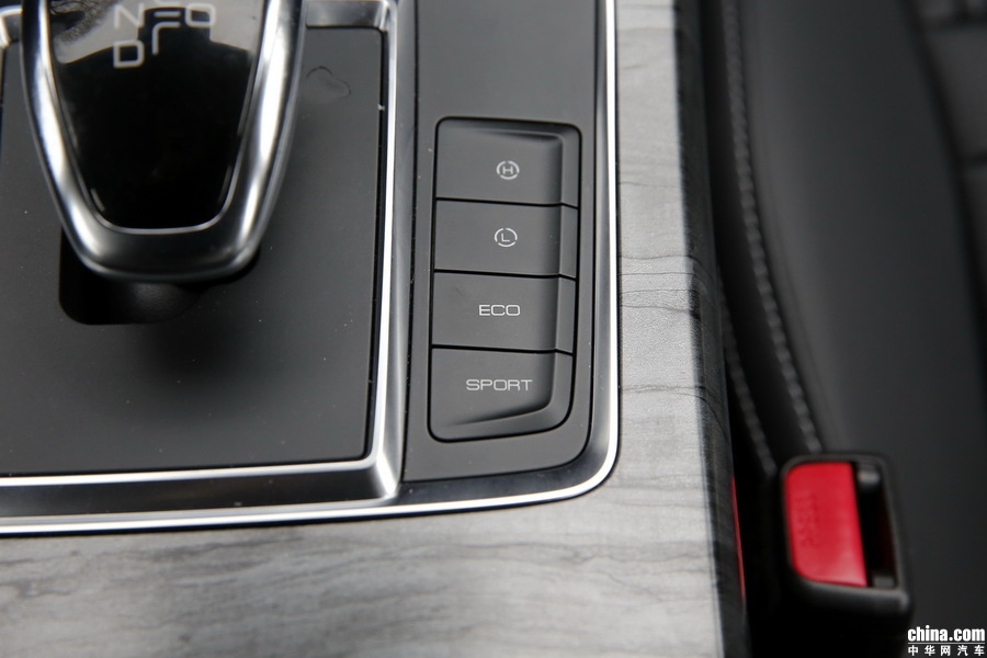 秦Pro新能源 2018款 EV500 智联领耀型 内饰