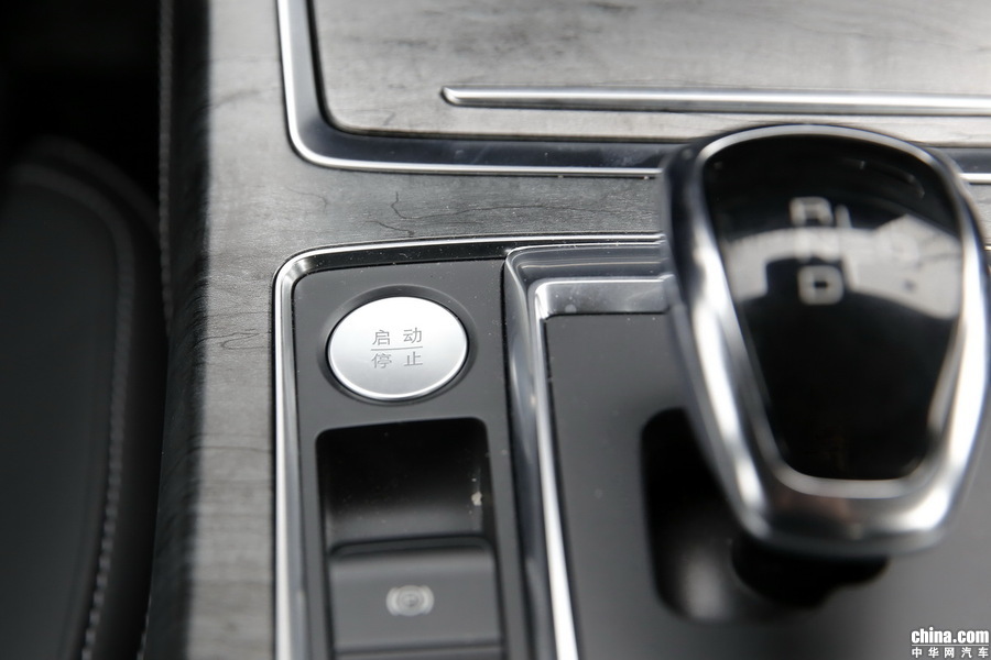 秦Pro新能源 2018款 EV500 智联领耀型 内饰