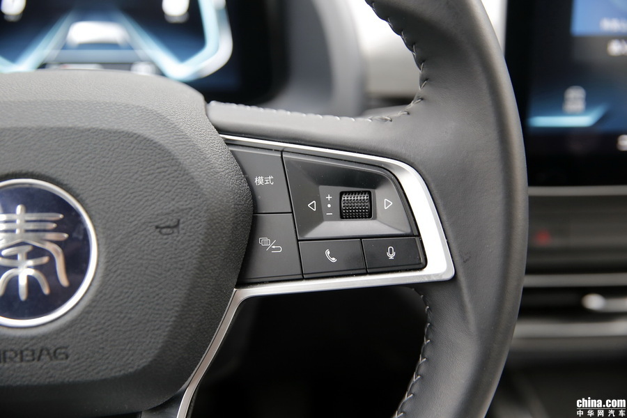 秦Pro新能源 2018款 EV500 智联领耀型 内饰