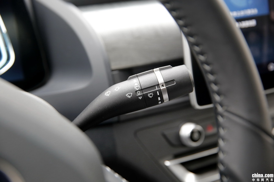 秦Pro新能源 2018款 EV500 智联领耀型 内饰