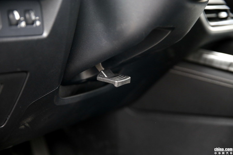 秦Pro新能源 2018款 EV500 智联领耀型 内饰