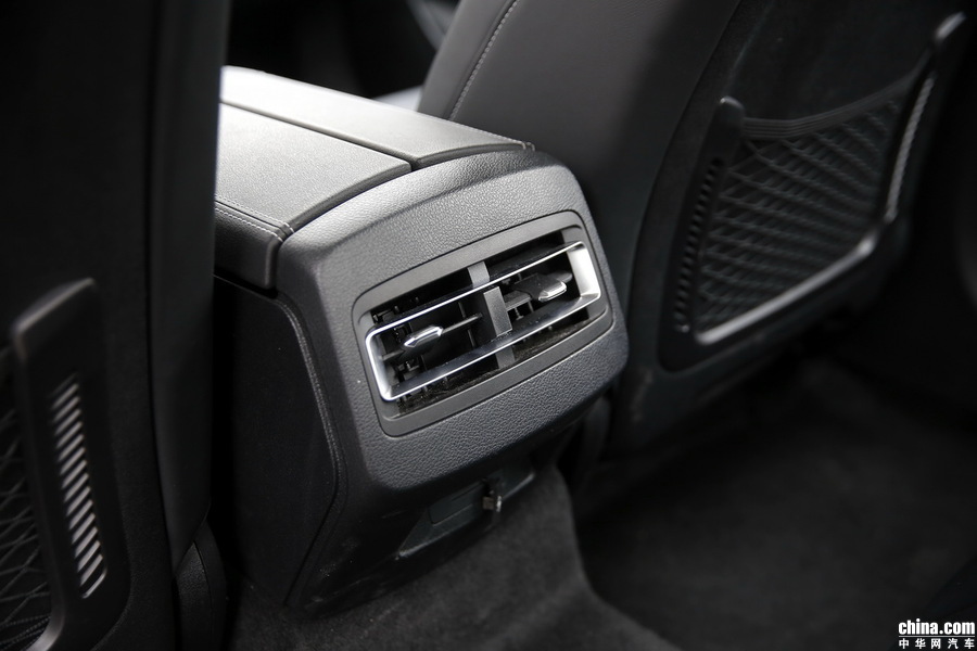 秦Pro新能源 2018款 EV500 智联领耀型 空间